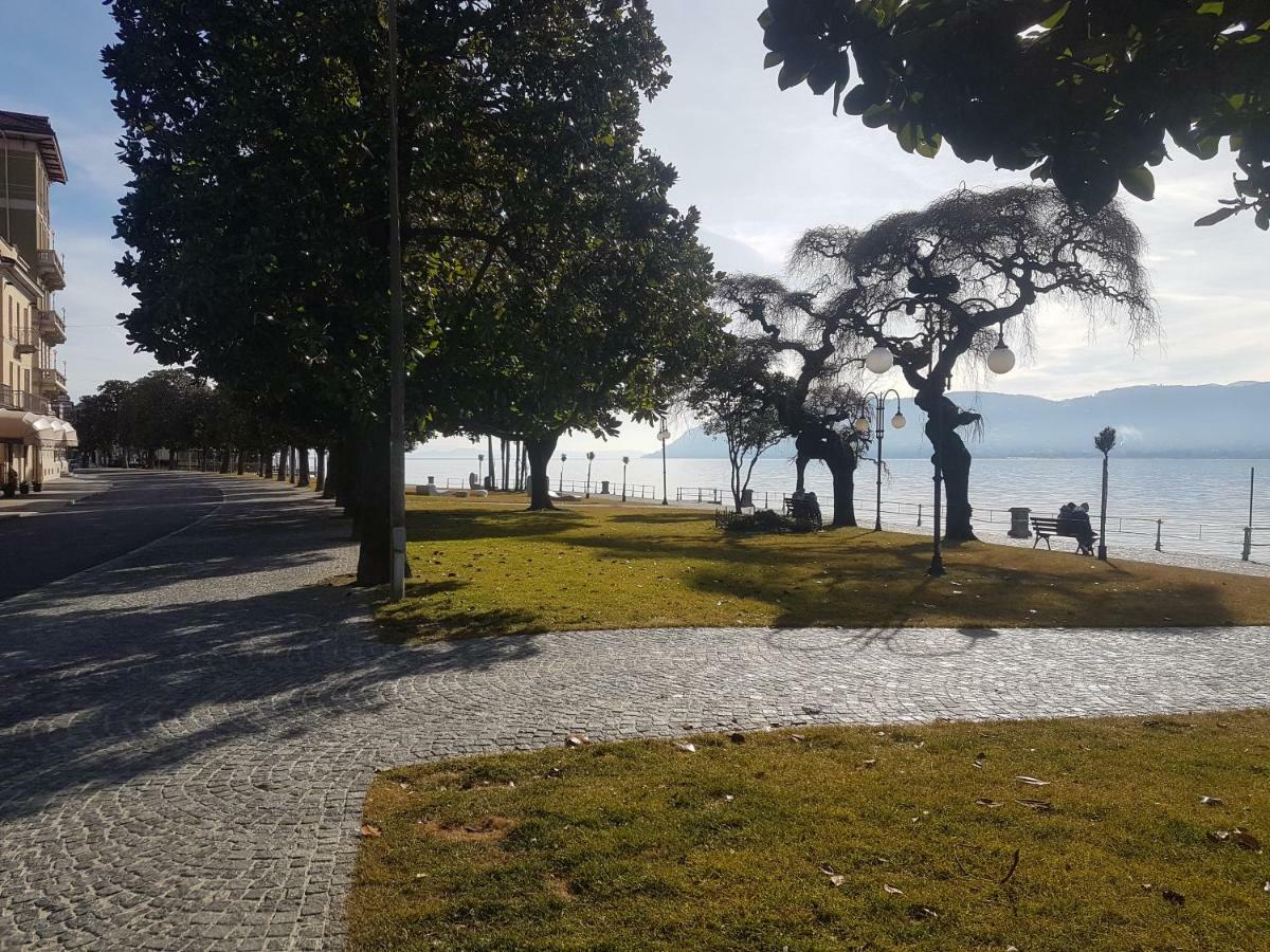 Monolocale Piano Terra Direttamente Sul Lago Verbania Bagian luar foto
